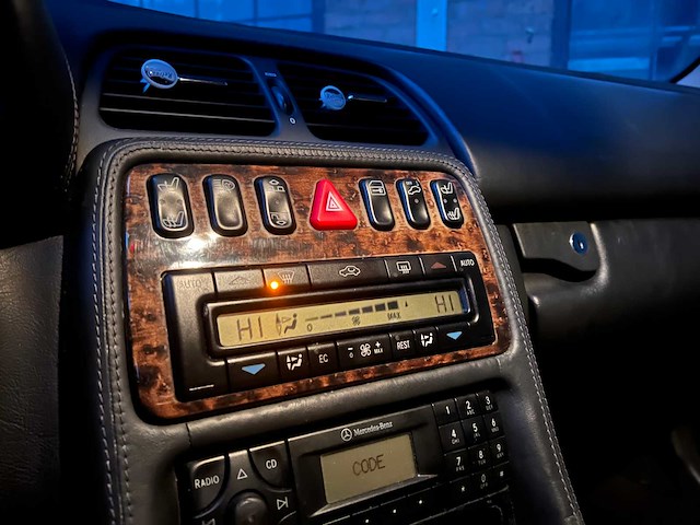 Mercedes-benz clk55 amg cabriolet 5.4 v8 367pk 2002 clk-klasse youngtimer - afbeelding 20 van  34