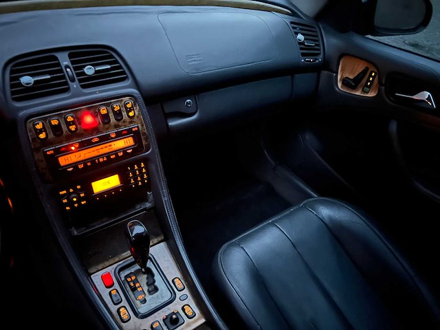 Mercedes-benz clk55 amg cabriolet 5.4 v8 367pk 2002 clk-klasse youngtimer - afbeelding 23 van  34