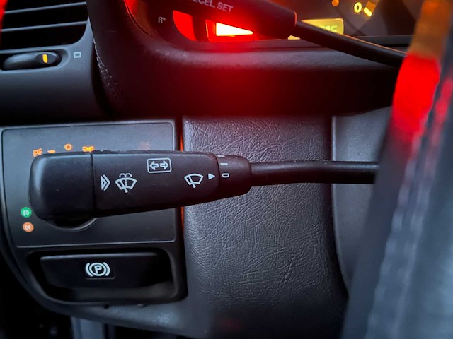 Mercedes-benz clk55 amg cabriolet 5.4 v8 367pk 2002 clk-klasse youngtimer - afbeelding 18 van  34