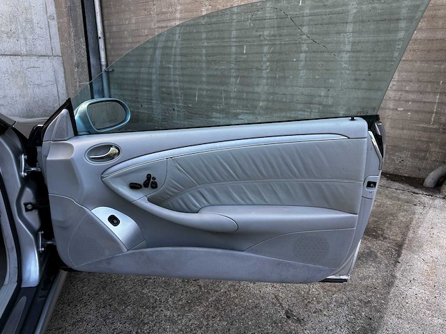 Mercedes-benz clk55 amg v8 2004 clk-klasse -youngtimer- - afbeelding 15 van  26