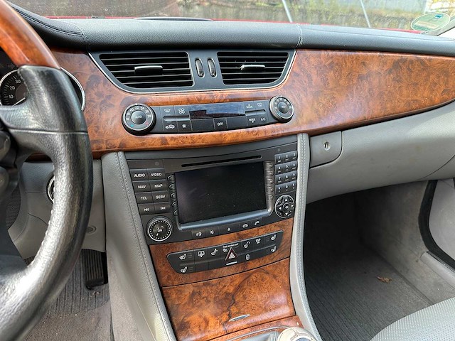 Mercedes-benz cls350 cgi 3.5 v6 293pk 2006 cls-klasse, l-372-nv youngtimer - afbeelding 14 van  33