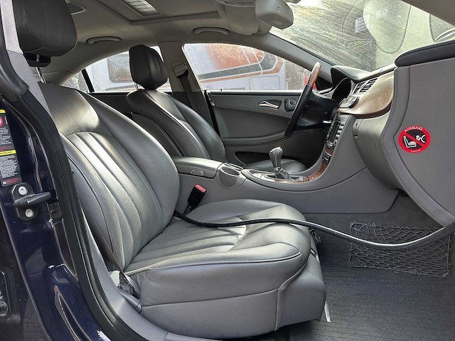 Mercedes-benz cls350 cgi 3.5 v6 293pk 2006 cls-klasse, l-372-nv youngtimer - afbeelding 26 van  33