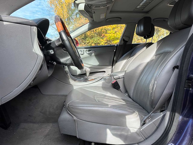 Mercedes-benz cls350 cgi 3.5 v6 293pk 2006 cls-klasse, l-372-nv youngtimer - afbeelding 17 van  29