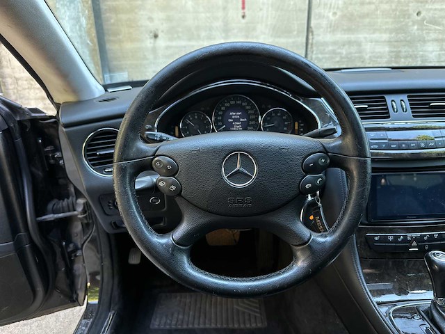 Mercedes-benz cls500 amg 5.0 v8 306pk 2005 cls-klasse youngtimer, gbh-49-f - afbeelding 13 van  46