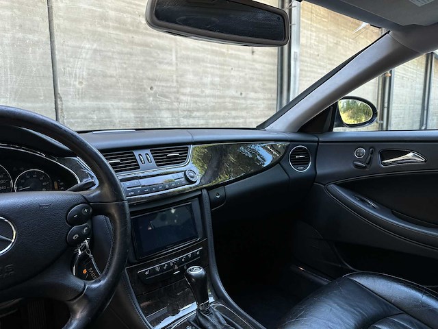 Mercedes-benz cls500 amg 5.0 v8 306pk 2005 cls-klasse youngtimer, gbh-49-f - afbeelding 14 van  46