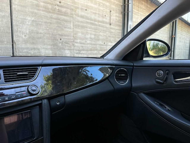 Mercedes-benz cls500 amg 5.0 v8 306pk 2005 cls-klasse youngtimer, gbh-49-f - afbeelding 24 van  46