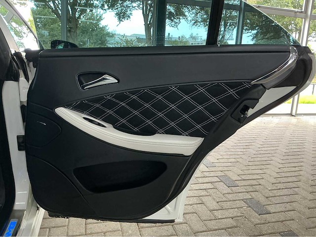 Mercedes-benz cls55 amg | 5.5 v8 kompressor 476 pk | 2006 | youngtimer | bi-xenon | airmatic | 19-inch amg | premium sound | marge auto - afbeelding 14 van  31