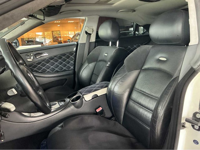 Mercedes-benz cls55 amg | 5.5 v8 kompressor 476 pk | 2006 | youngtimer | bi-xenon | airmatic | 19-inch amg | premium sound | marge auto - afbeelding 17 van  31