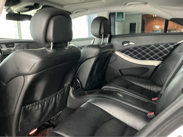 Mercedes-benz cls55 amg | 5.5 v8 kompressor 476 pk | 2006 | youngtimer | bi-xenon | airmatic | 19-inch amg | premium sound | marge auto - afbeelding 18 van  31
