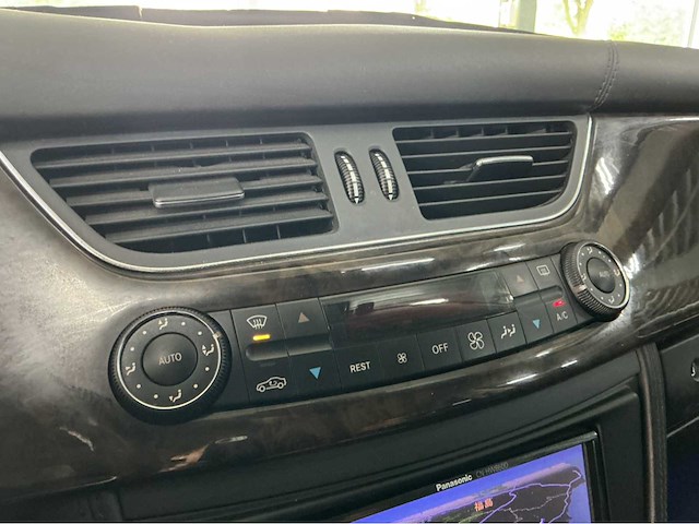 Mercedes-benz cls55 amg | 5.5 v8 kompressor 476 pk | 2006 | youngtimer | bi-xenon | airmatic | 19-inch amg | premium sound | marge auto - afbeelding 24 van  31