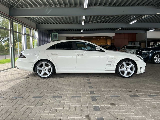 Mercedes-benz cls55 amg | 5.5 v8 kompressor 476 pk | 2006 | youngtimer | bi-xenon | airmatic | 19-inch amg | premium sound | marge auto - afbeelding 26 van  31