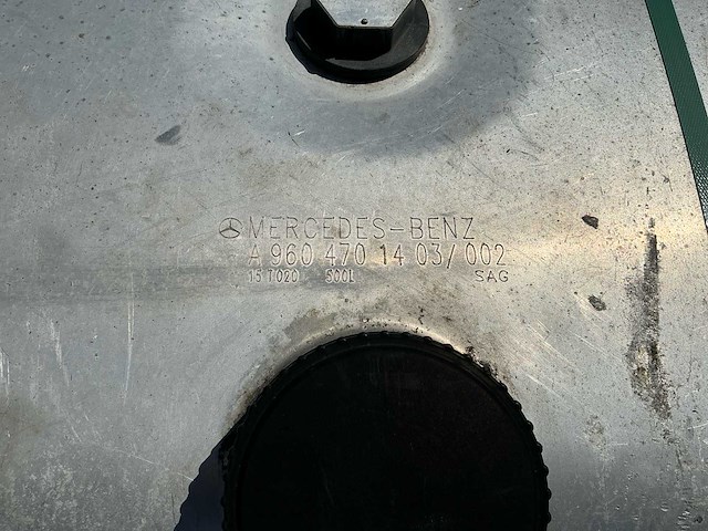 Mercedes benz dieseltank - afbeelding 2 van  4
