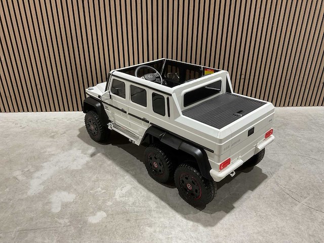 Mercedes benz dmd-318 wit g63 amg 6x6 speelgoed - afbeelding 18 van  43