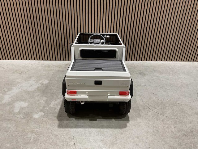Mercedes benz dmd-318 wit g63 amg 6x6 speelgoed - afbeelding 12 van  35