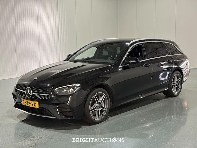 Mercedes-benz e 300 e e-klasse estat amg line 333pk 2023 (origineel-nl) e-klasse, t-538-vd - afbeelding 1 van  37
