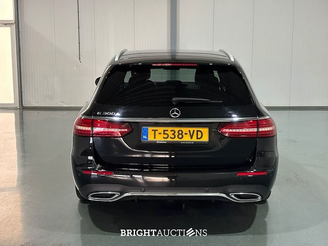 Mercedes-benz e 300 e e-klasse estat amg line 333pk 2023 (origineel-nl) e-klasse, t-538-vd - afbeelding 30 van  37