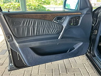 Mercedes-benz e 320 classic 4matic 3.2 v6 benzine • 224 pk • automaat • marge auto 5-xjx-06 - afbeelding 13 van  38
