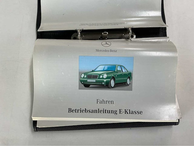Mercedes-benz e 320 classic 4matic 3.2 v6 benzine • 224 pk • automaat • marge auto 5-xjx-06 - afbeelding 24 van  38