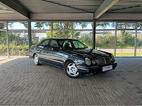 Mercedes-benz e 320 classic 4matic 3.2 v6 benzine • 224 pk • automaat • marge auto 5-xjx-06 - afbeelding 21 van  38