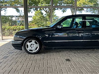Mercedes-benz e 320 classic 4matic 3.2 v6 benzine • 224 pk • automaat • marge auto 5-xjx-06 - afbeelding 34 van  38