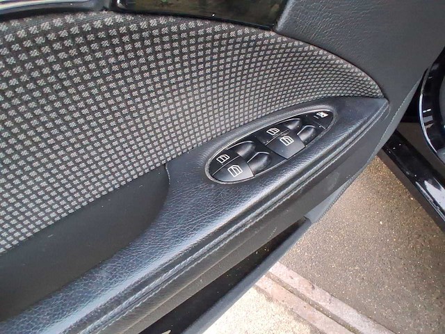 Mercedes-benz e-klasse 200 k. avantgarde | 55-kfr-5 - afbeelding 2 van  30