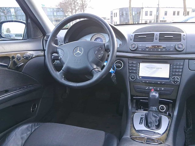 Mercedes-benz e-klasse 200 k. avantgarde | 55-kfr-5 - afbeelding 22 van  30