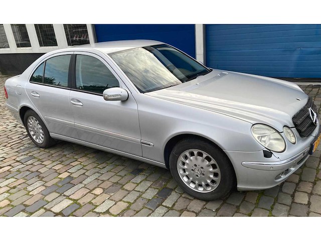Mercedes-benz e-klasse 200 k. elegance , 20-rs-hg - afbeelding 2 van  13