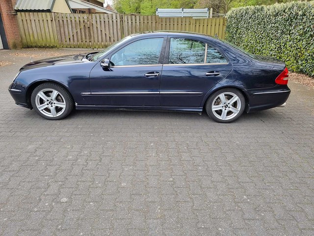 Mercedes-benz e-klasse 240 avantgarde - personenauto - 2004 - afbeelding 3 van  11