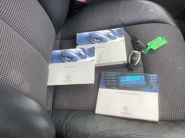 Mercedes-benz e-klasse 240 avantgarde personenauto - afbeelding 4 van  15