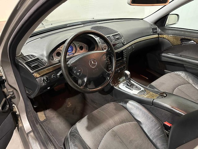 Mercedes-benz e-klasse 270 cdi avantgarde 98-pj-vb - afbeelding 19 van  19