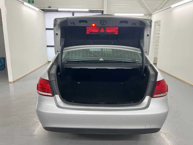 Mercedes-benz e-klasse 300 bt.hy. amb.eleg * 4-tbb-40 - afbeelding 7 van  19