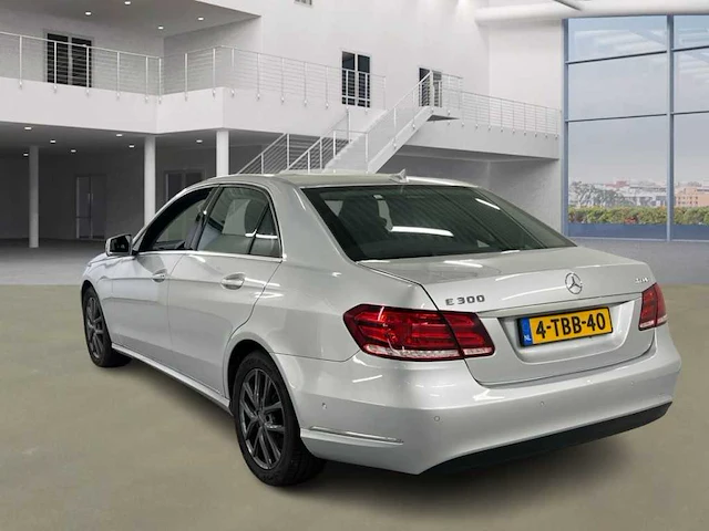 Mercedes-benz e-klasse 300 bt.hy. amb.eleg * 4-tbb-40 - afbeelding 13 van  19