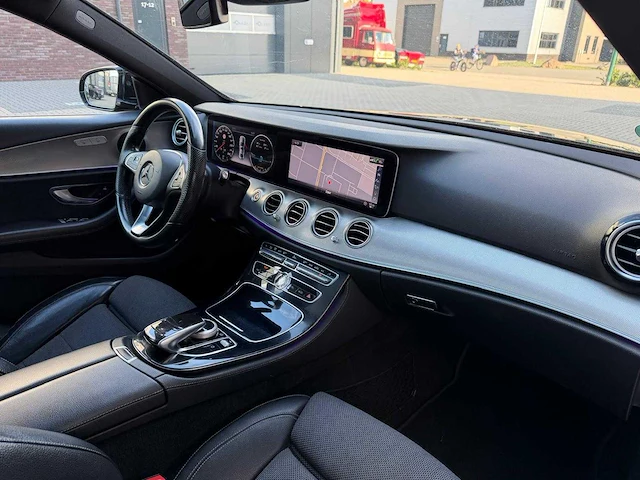 Mercedes-benz e-klasse 350 d prestige plus | kpt-14-h i - afbeelding 30 van  42