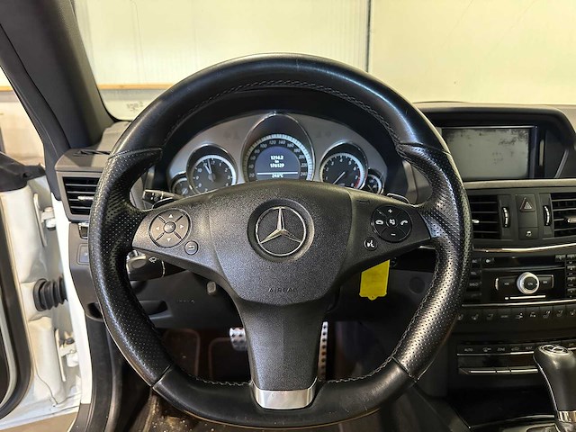 Mercedes-benz e-klasse cabrio 500 v8 amg pakket jk-313-t - afbeelding 9 van  35