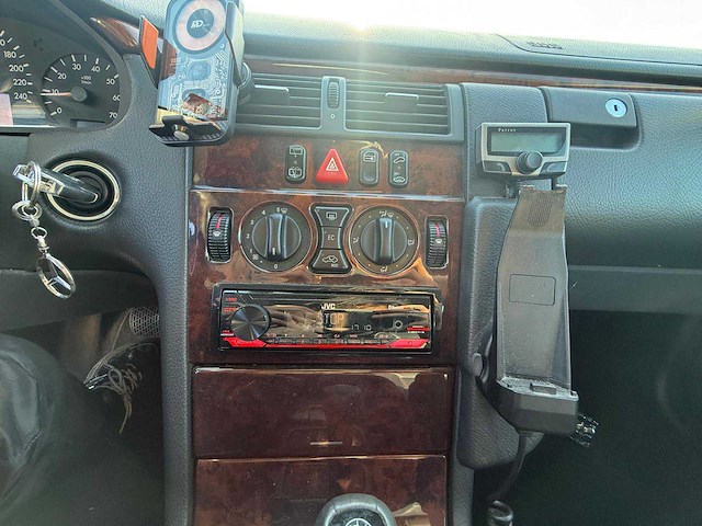 Mercedes-benz e-klasse combi personenauto - afbeelding 7 van  16