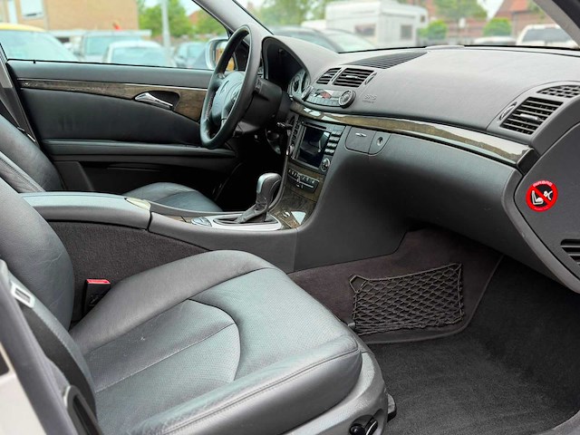 Mercedes-benz e-klasse e500 elegance 5.0 v8 18-jv-lt - afbeelding 3 van  8