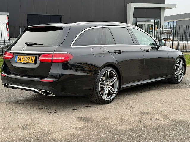 Mercedes-benz e-klasse estate 200 business solution amg | car | 2018 | sf-202-h | iaw - afbeelding 11 van  13