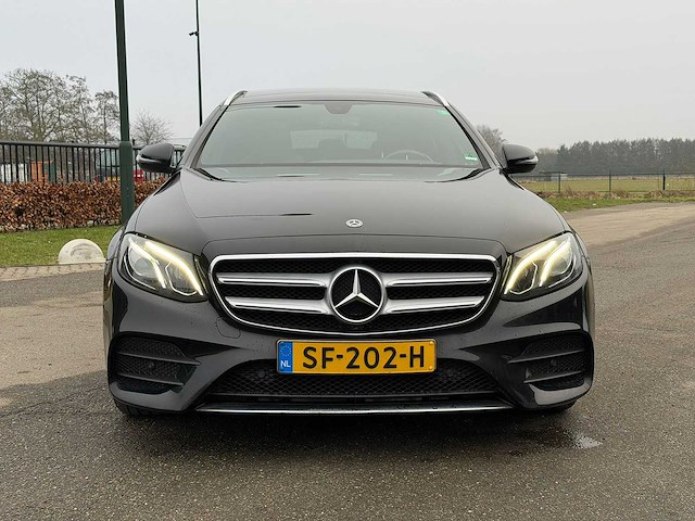 Mercedes-benz e-klasse estate 200 business solution amg | car | 2018 | sf-202-h | iaw - afbeelding 11 van  29