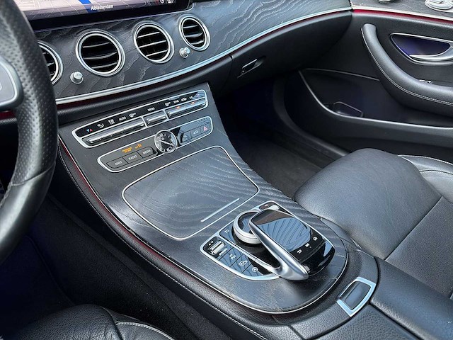 Mercedes-benz e-klasse estate 220 d business solution sport 2019 | g-827-vp i - afbeelding 19 van  36