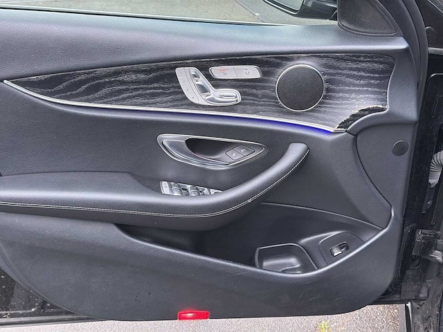 Mercedes-benz e-klasse estate 220 d business solution sport 2019 | g-827-vp i - afbeelding 4 van  36