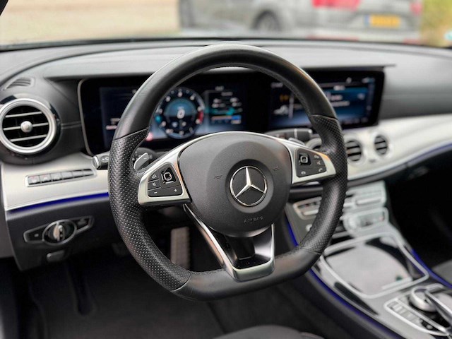 Mercedes-benz e-klasse estate e350 350 d 4matic premium amg line gbp-47-s - afbeelding 11 van  44