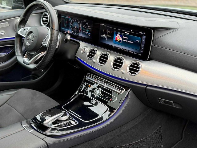 Mercedes-benz e-klasse estate e350 350 d 4matic premium amg line gbp-47-s - afbeelding 21 van  44