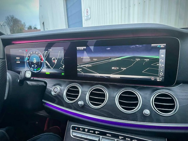 Mercedes-benz e200 estate business solution automaat; h-941-xt - afbeelding 16 van  16