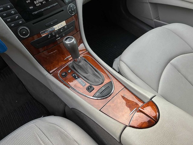 Mercedes-benz e200 limousine 2007 e-klasse (origineel-nl + 1e eigenaar), 92-xk-rh youngtimer - afbeelding 19 van  43