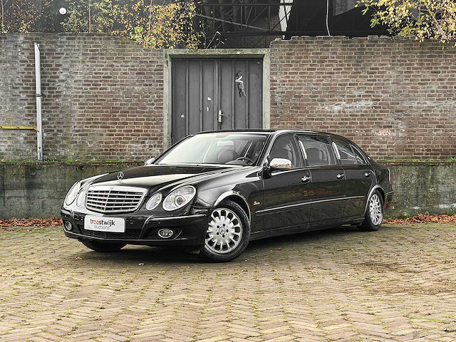Mercedes-benz e200 limousine 2007 e-klasse (origineel-nl + 1e eigenaar), 92-xk-rh youngtimer - afbeelding 1 van  41