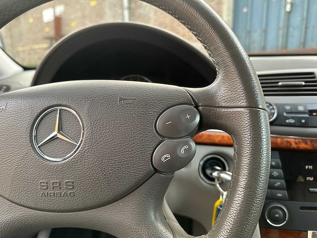 Mercedes-benz e200 limousine 2007 e-klasse (origineel-nl + 1e eigenaar), 92-xk-rh youngtimer - afbeelding 16 van  41