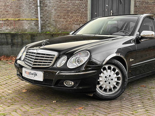 Mercedes-benz e200 limousine 2007 e-klasse (origineel-nl + 1e eigenaar), 92-xk-rh youngtimer - afbeelding 7 van  12