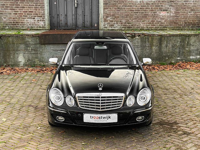 Mercedes-benz e200 limousine 2007 e-klasse (origineel-nl + 1e eigenaar), 92-xk-rh youngtimer - afbeelding 9 van  12