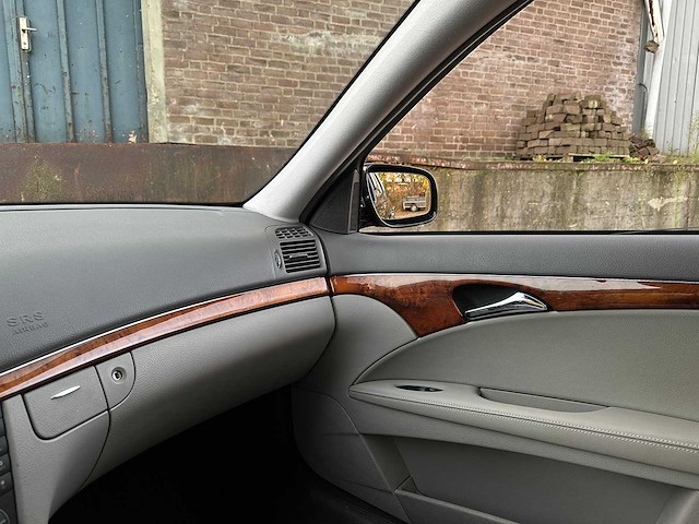 Mercedes-benz e200 limousine kompressor 2007 e-klasse, 85-tv-xf youngtimer - afbeelding 29 van  40