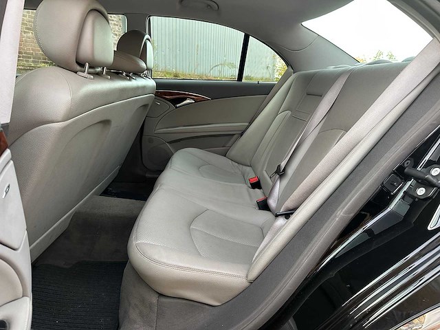 Mercedes-benz e200 limousine kompressor 2007 e-klasse, 85-tv-xf youngtimer - afbeelding 35 van  40